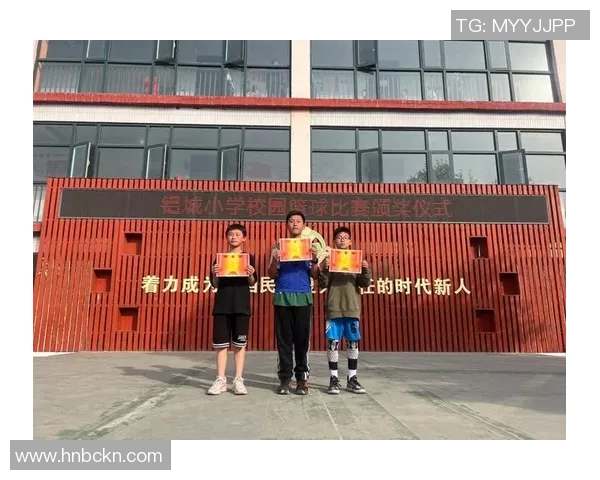 铝城小学足球明星崭露头角展现青春活力与团队精神 铝城小学足球明星崭露头角展现青春活力与团队精神